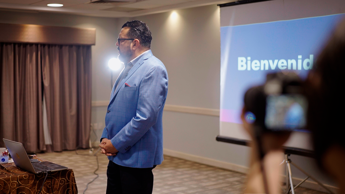 Presentación León Fernando Sánchez